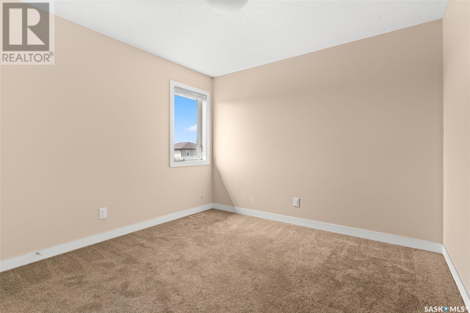 Photo 26 of 4733 Green View Crescent E, Regina SK