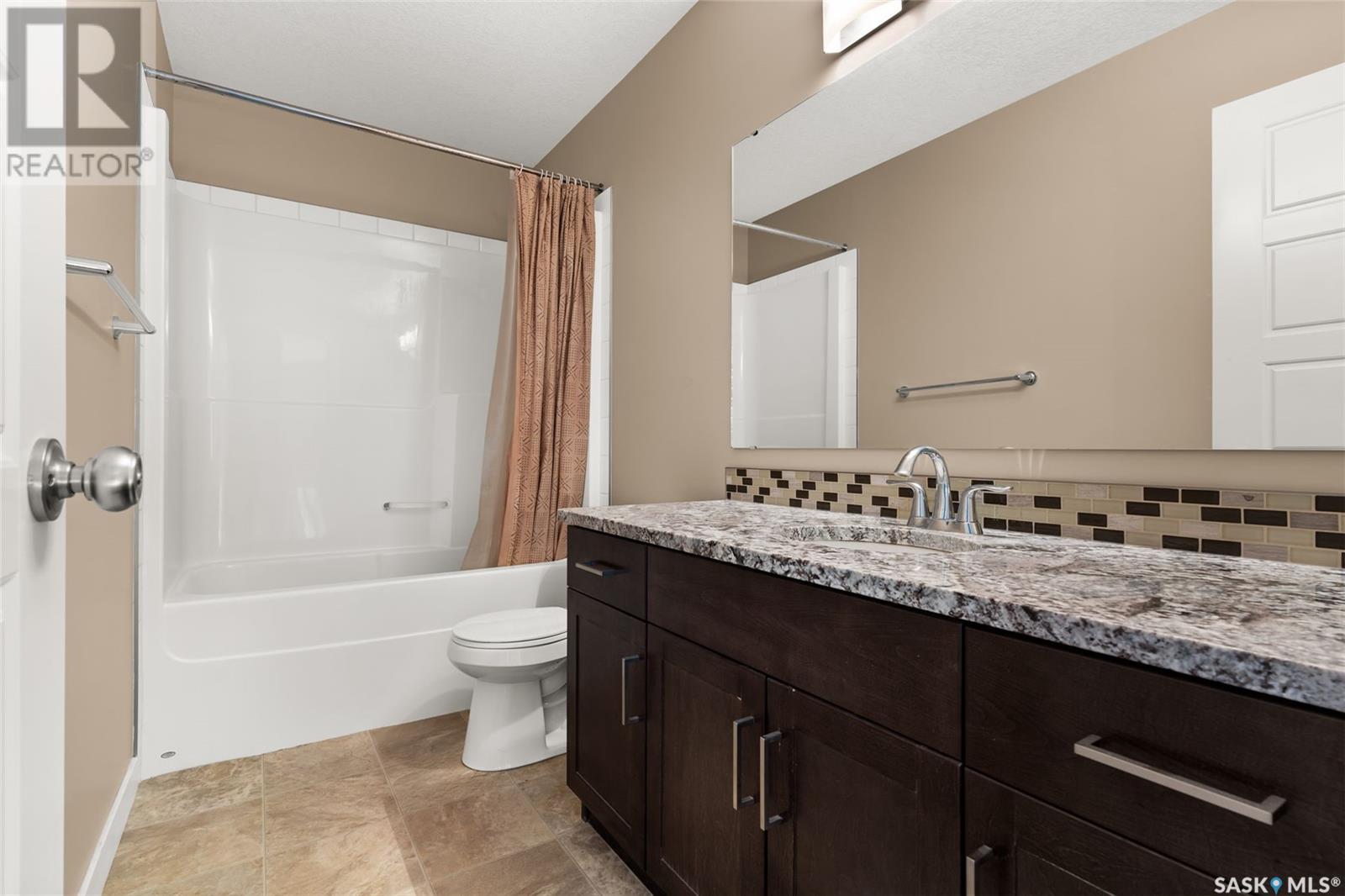 Photo 27 of 4733 Green View Crescent E, Regina SK
