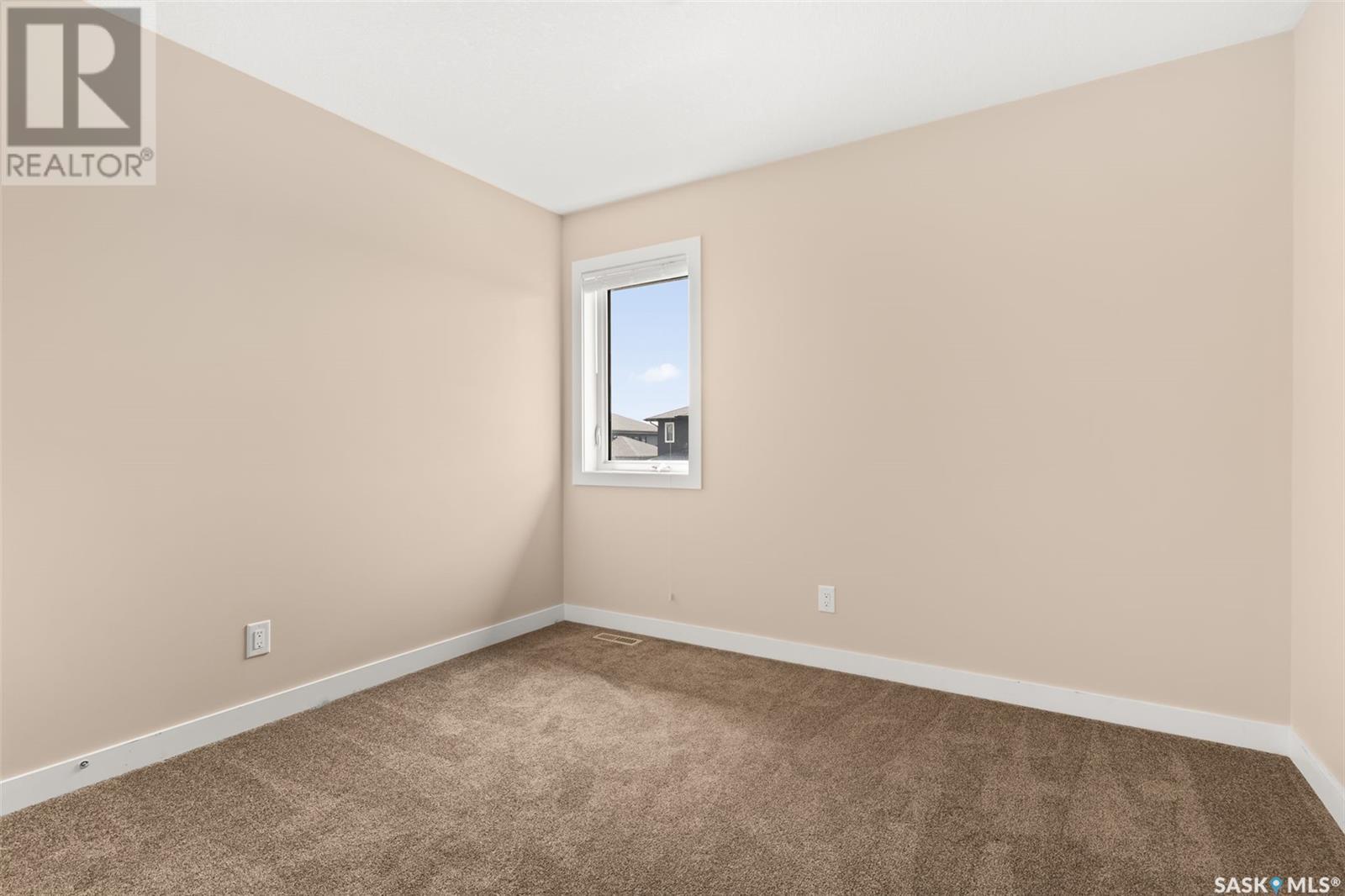 Photo 28 of 4733 Green View Crescent E, Regina SK