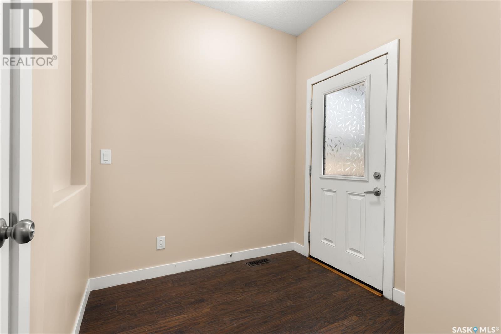 Photo 3 of 4733 Green View Crescent E, Regina SK