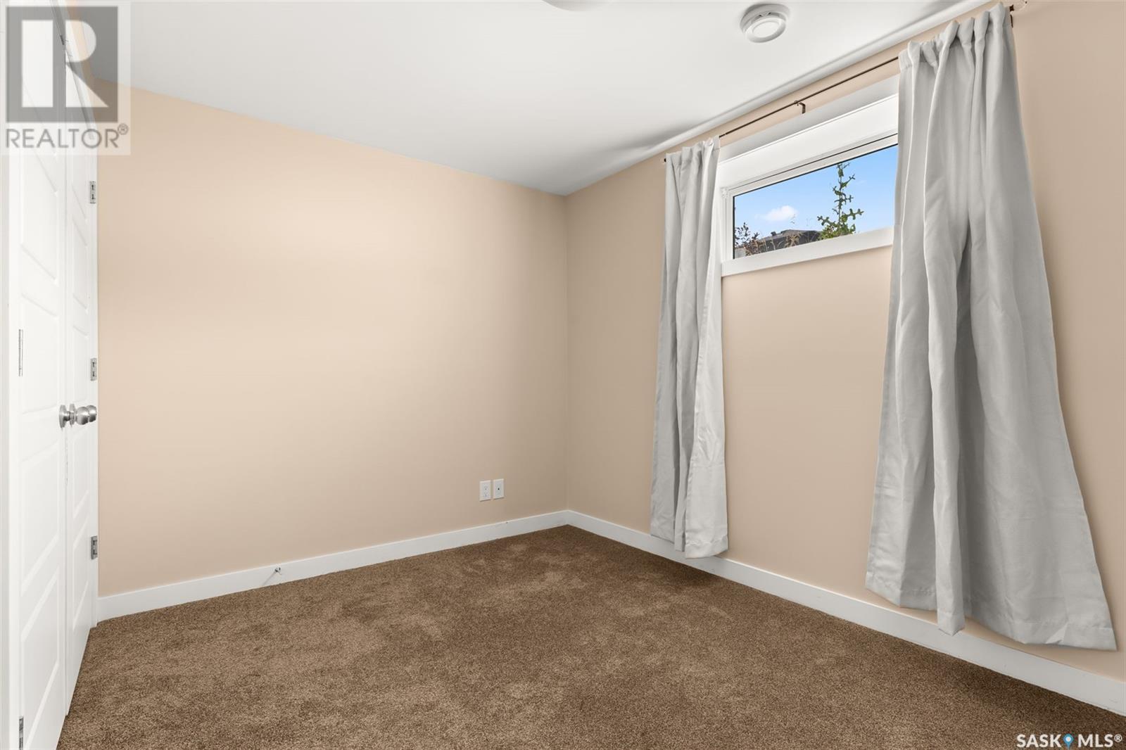 Photo 34 of 4733 Green View Crescent E, Regina SK