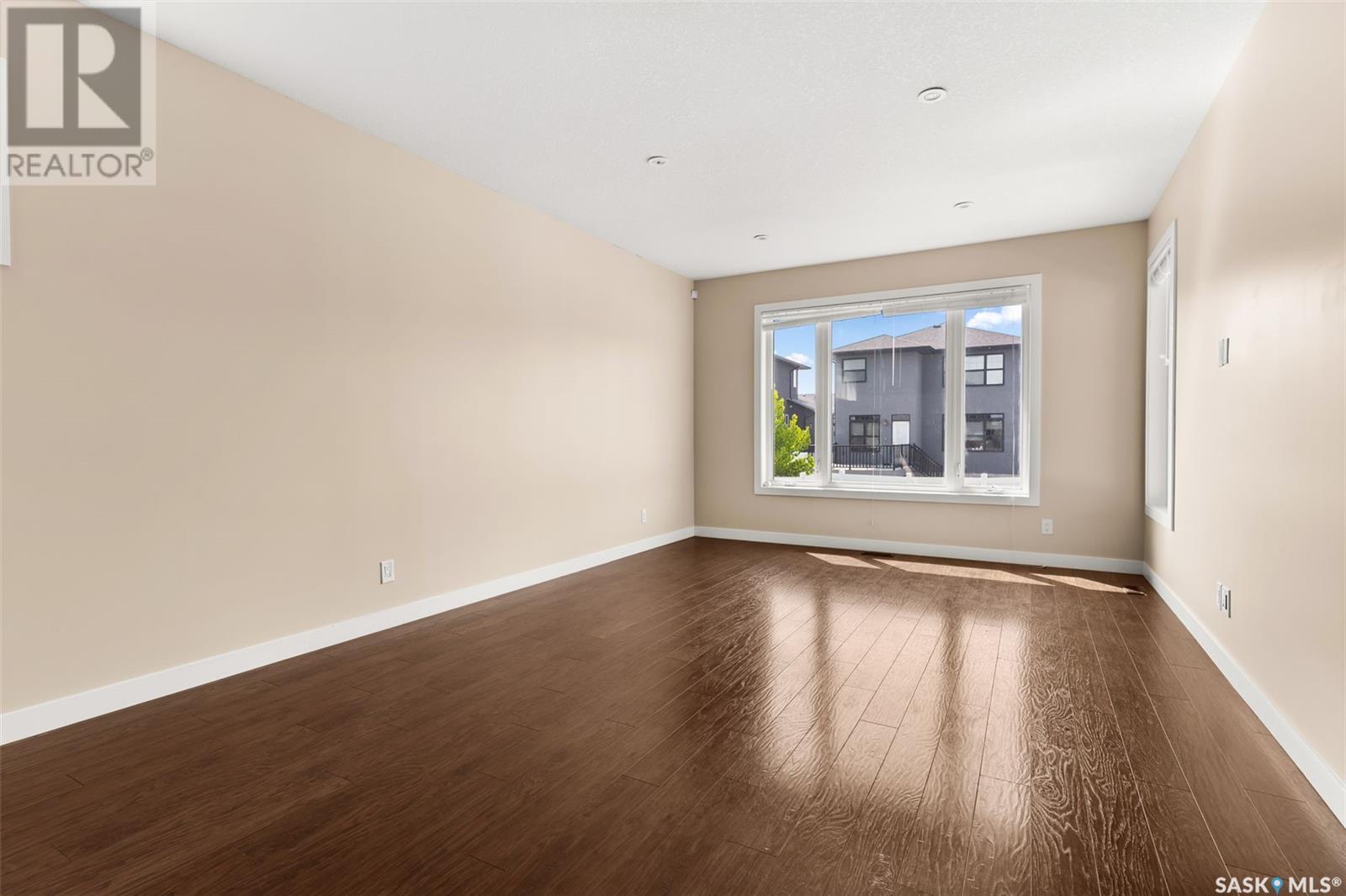 Photo 5 of 4733 Green View Crescent E, Regina SK