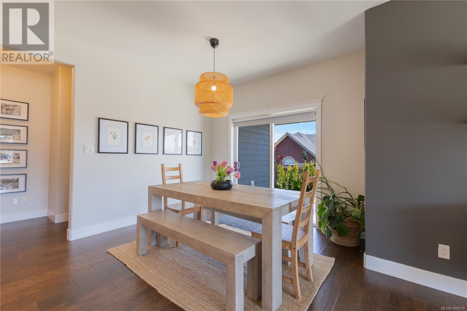 Photo 11 of 302 Maryland Rd, Campbell River BC
