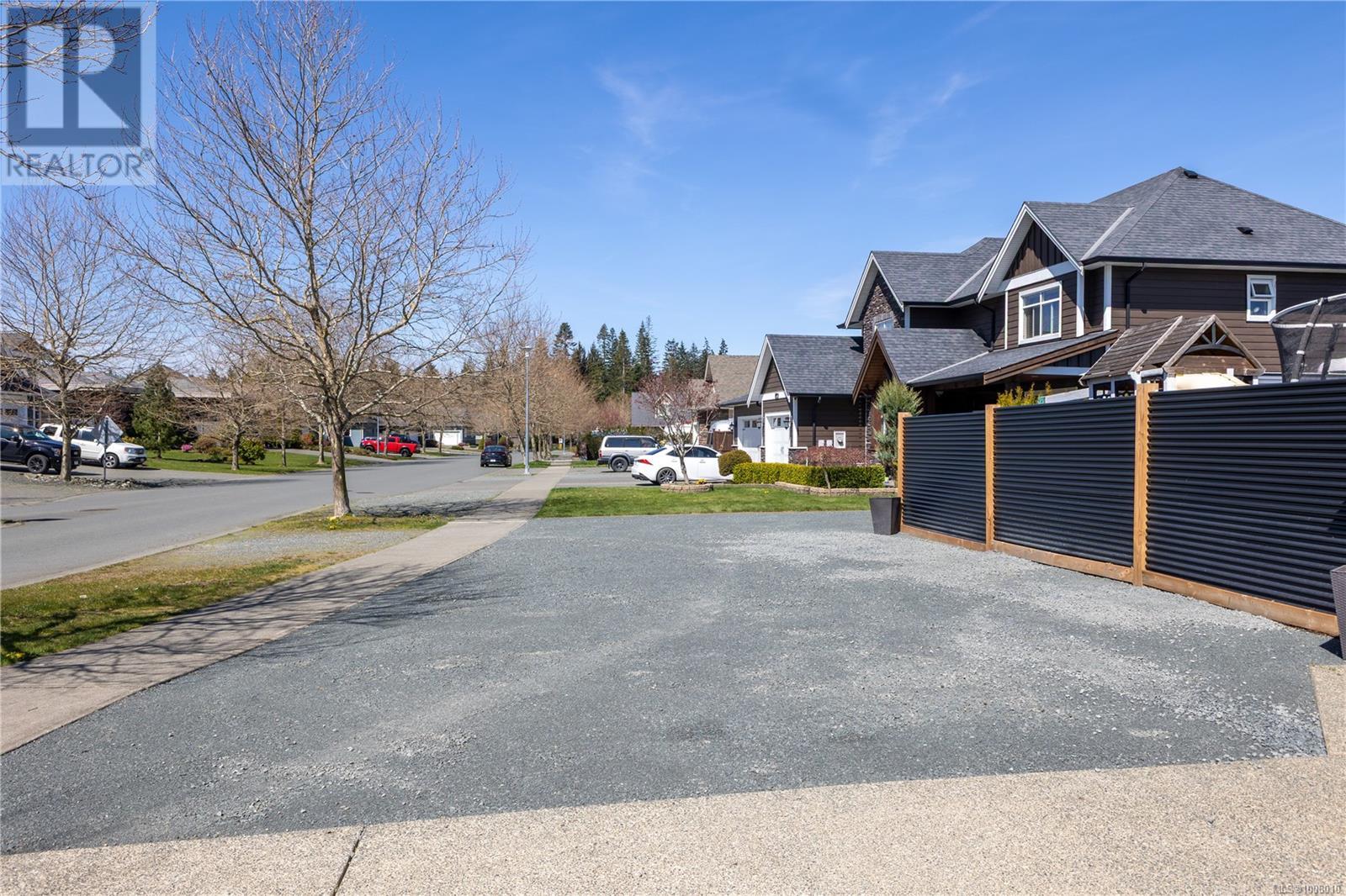 Photo 40 of 302 Maryland Rd, Campbell River BC