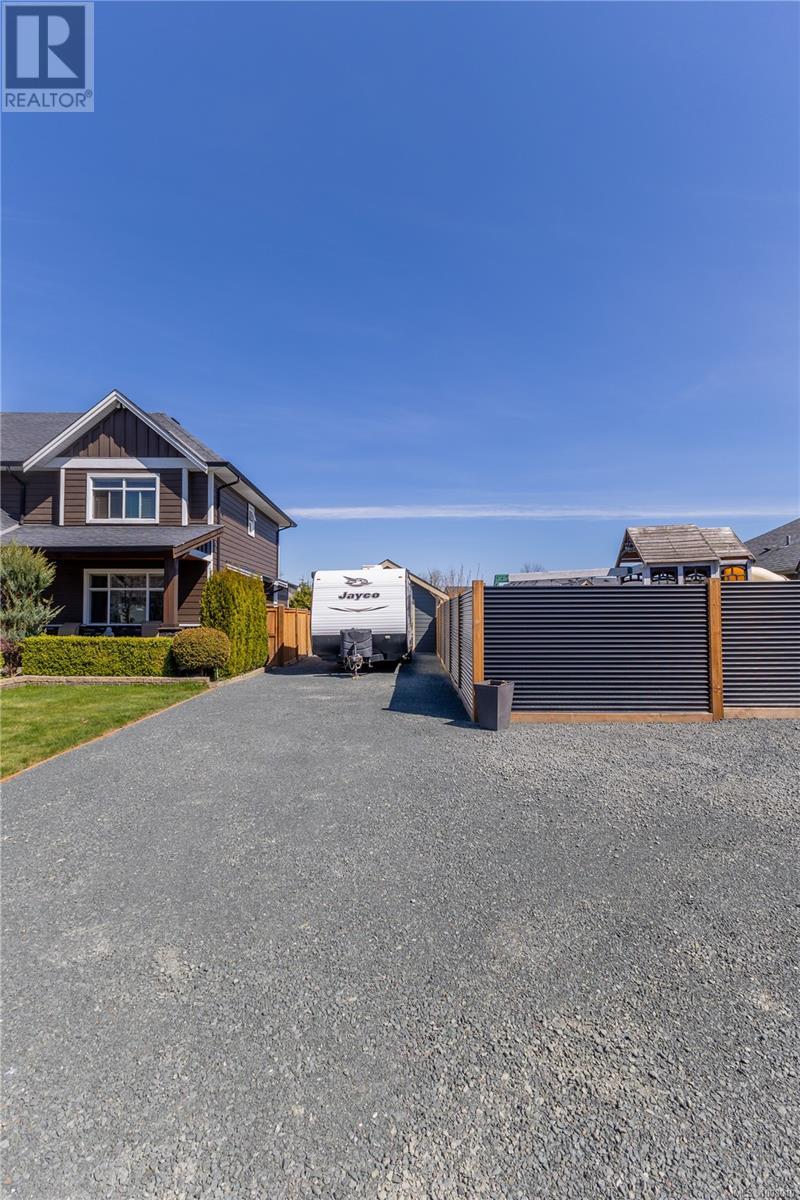 Photo 41 of 302 Maryland Rd, Campbell River BC