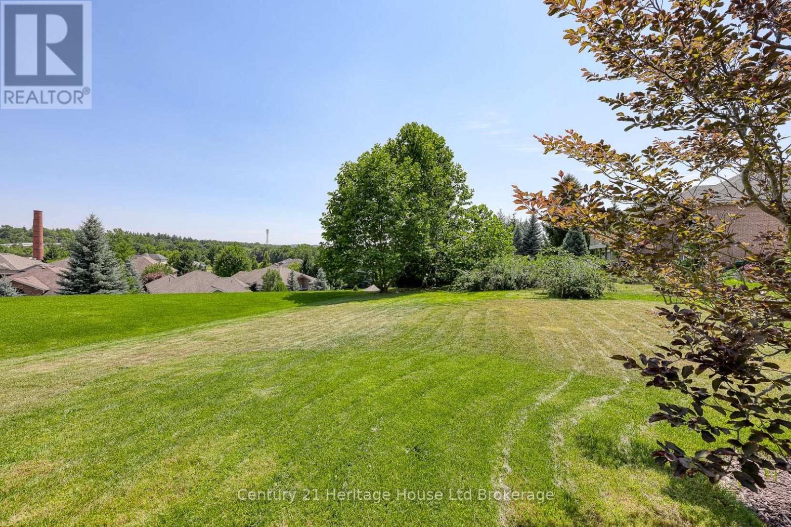 Photo 36 of 2 Green Gable Place, Woodstock ON