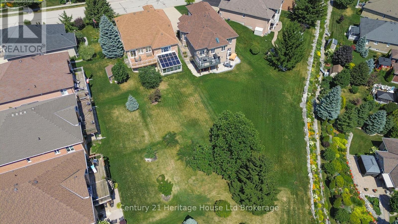 Photo 37 of 2 Green Gable Place, Woodstock ON