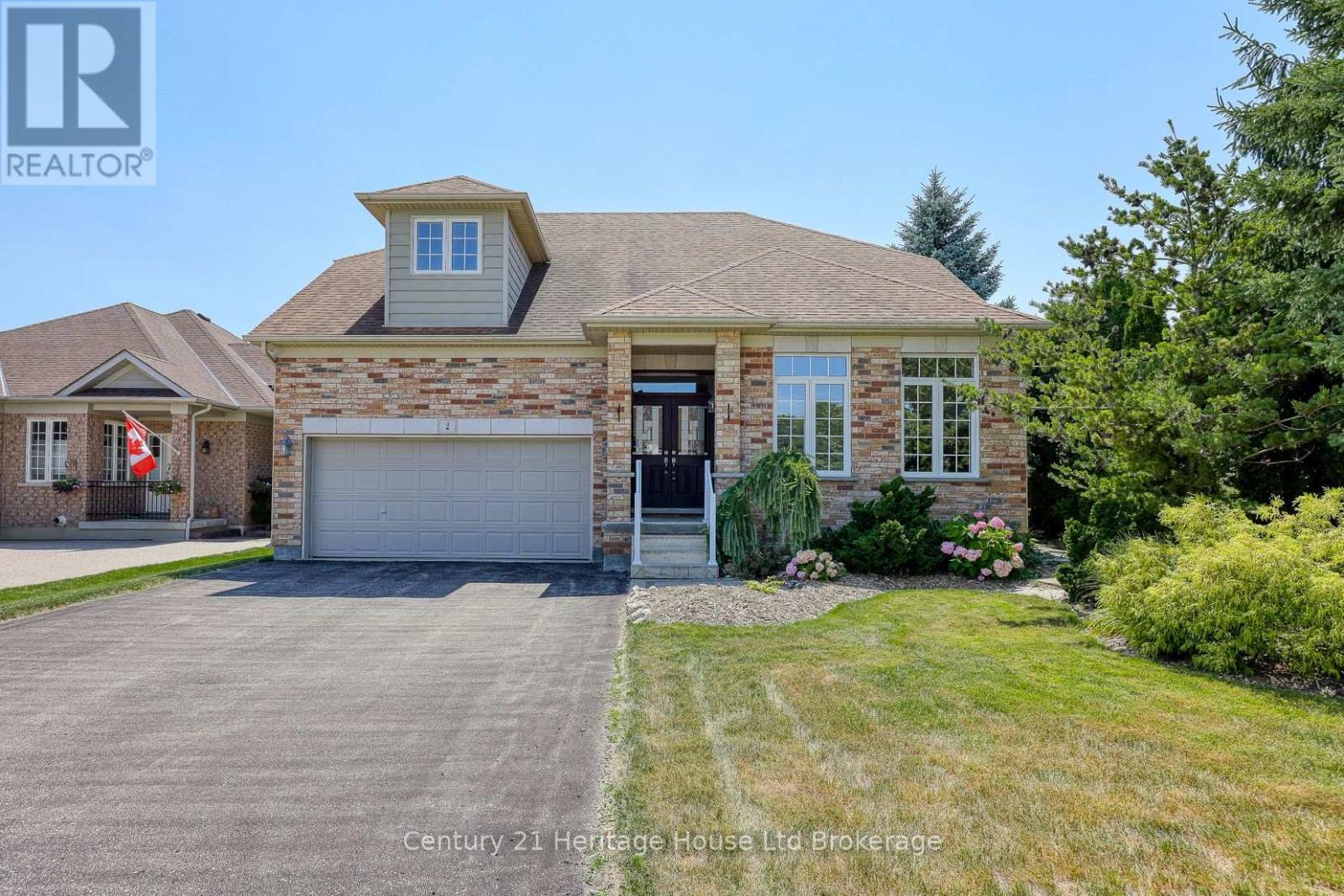 Photo 5 of 2 Green Gable Place, Woodstock ON