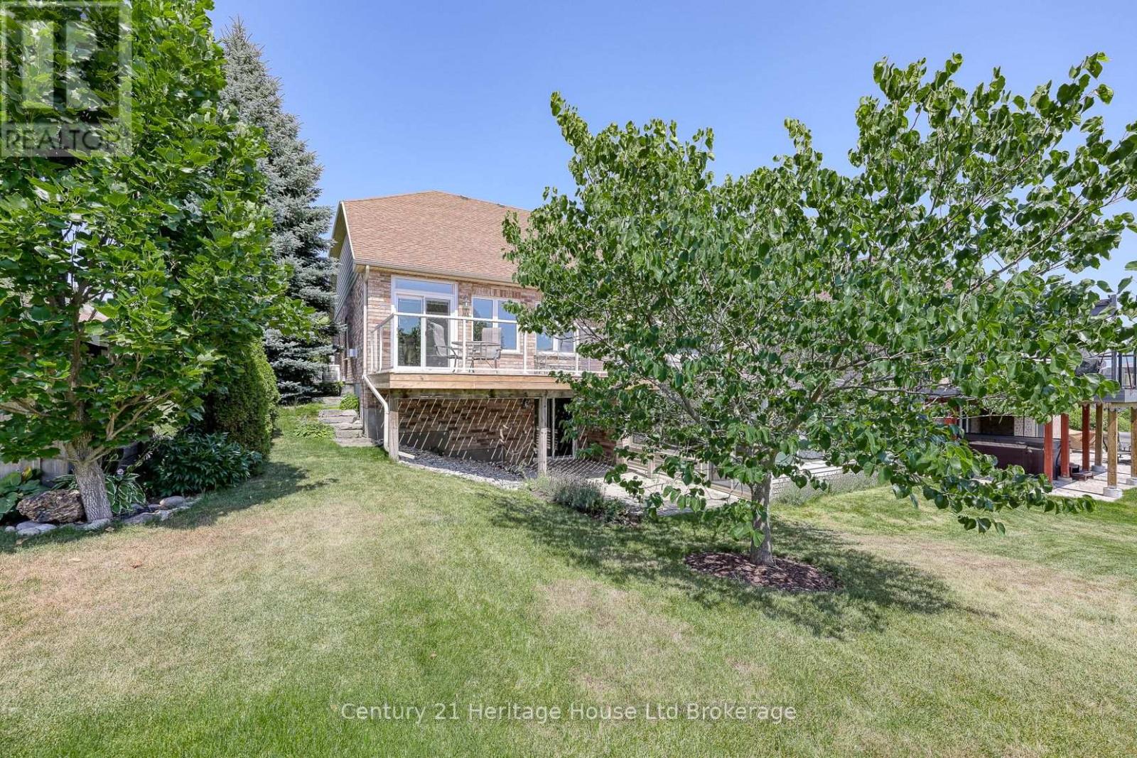 Photo 33 of 2 Green Gable Place, Woodstock ON