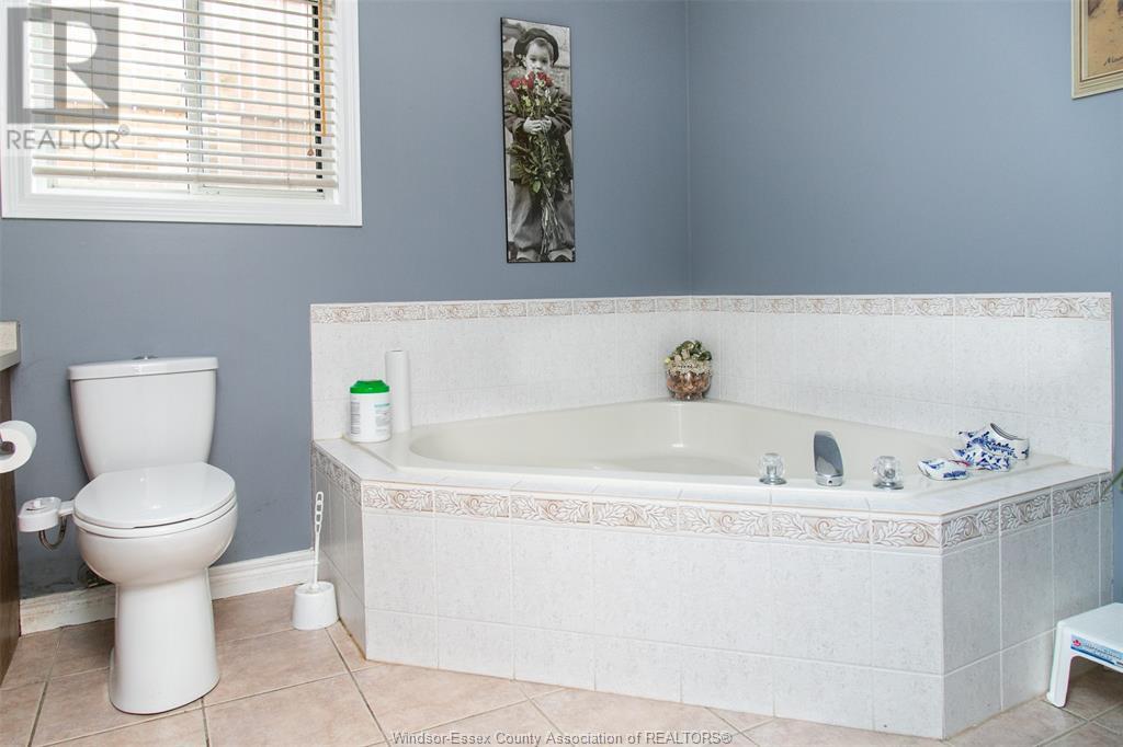 Photo 27 of 747 Eugenie, Windsor ON