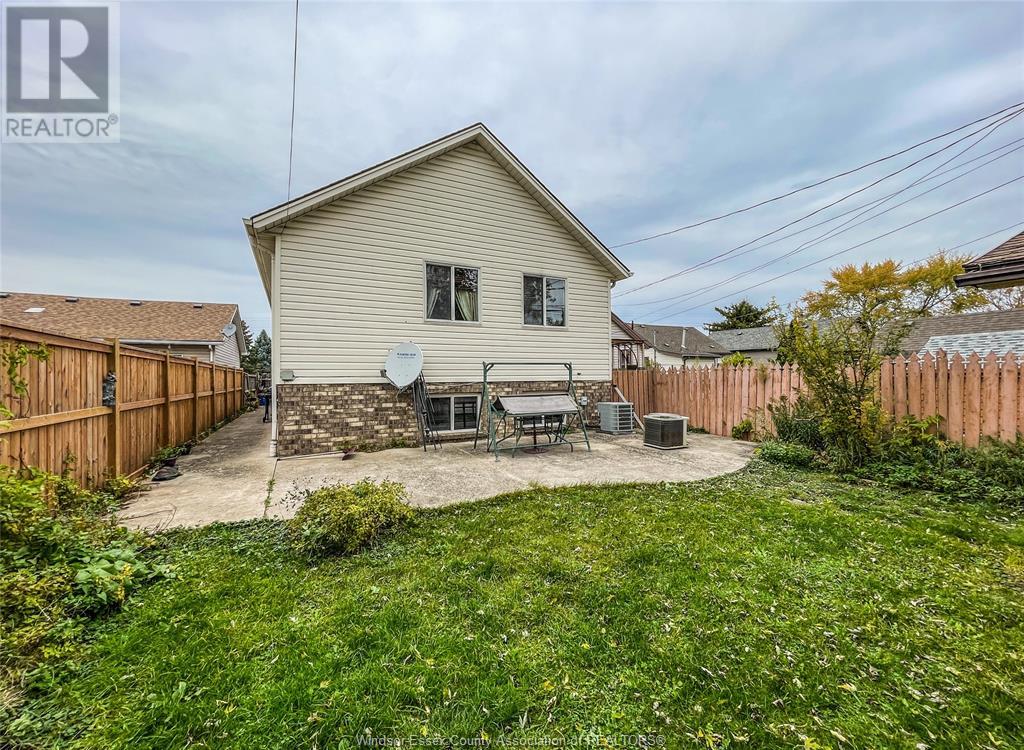 Photo 30 of 747 Eugenie, Windsor ON