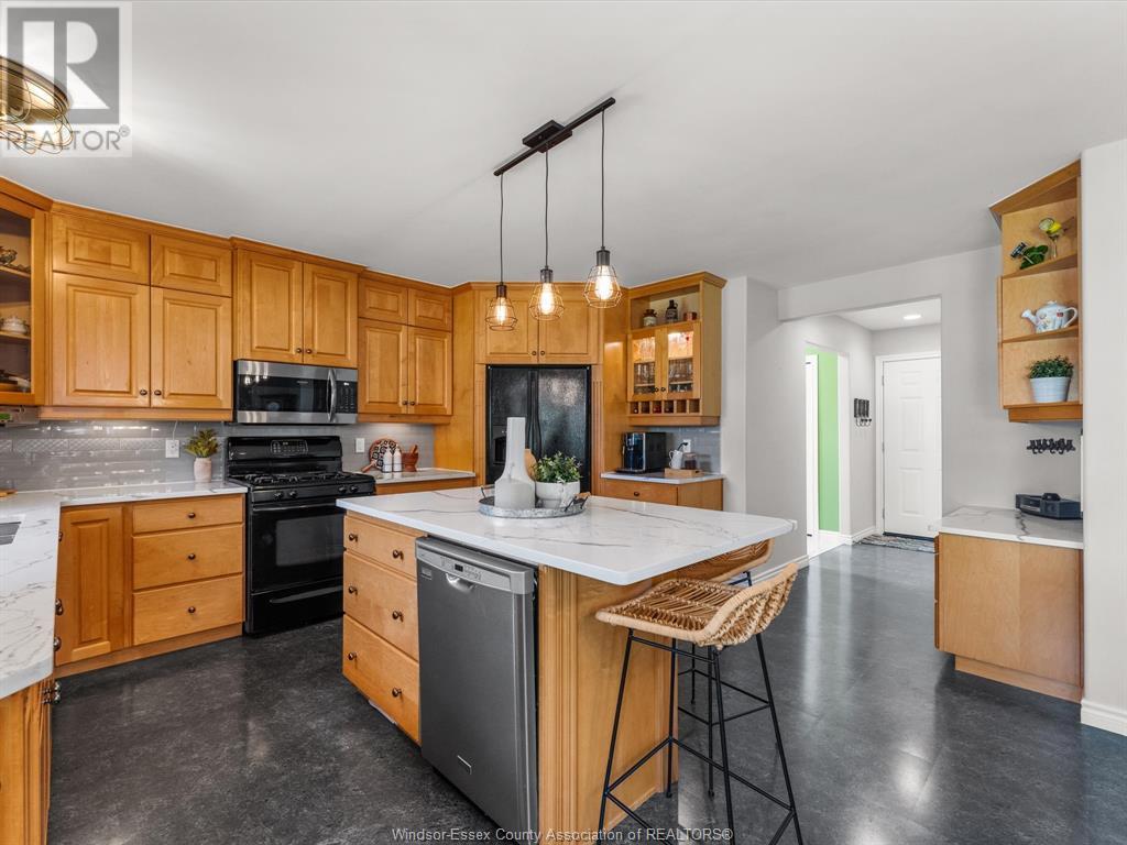 Photo 13 of 2115 County Road 27, Lakeshore ON