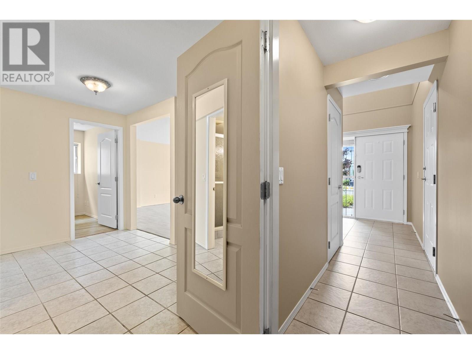  2060 Spyglass Way, West Kelowna