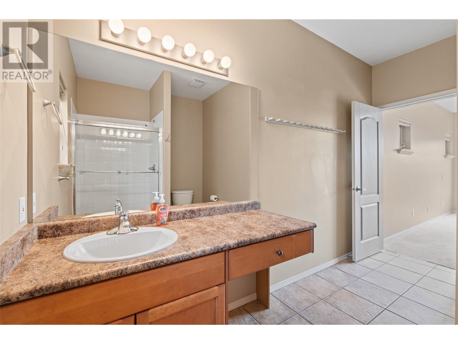  2060 Spyglass Way, West Kelowna