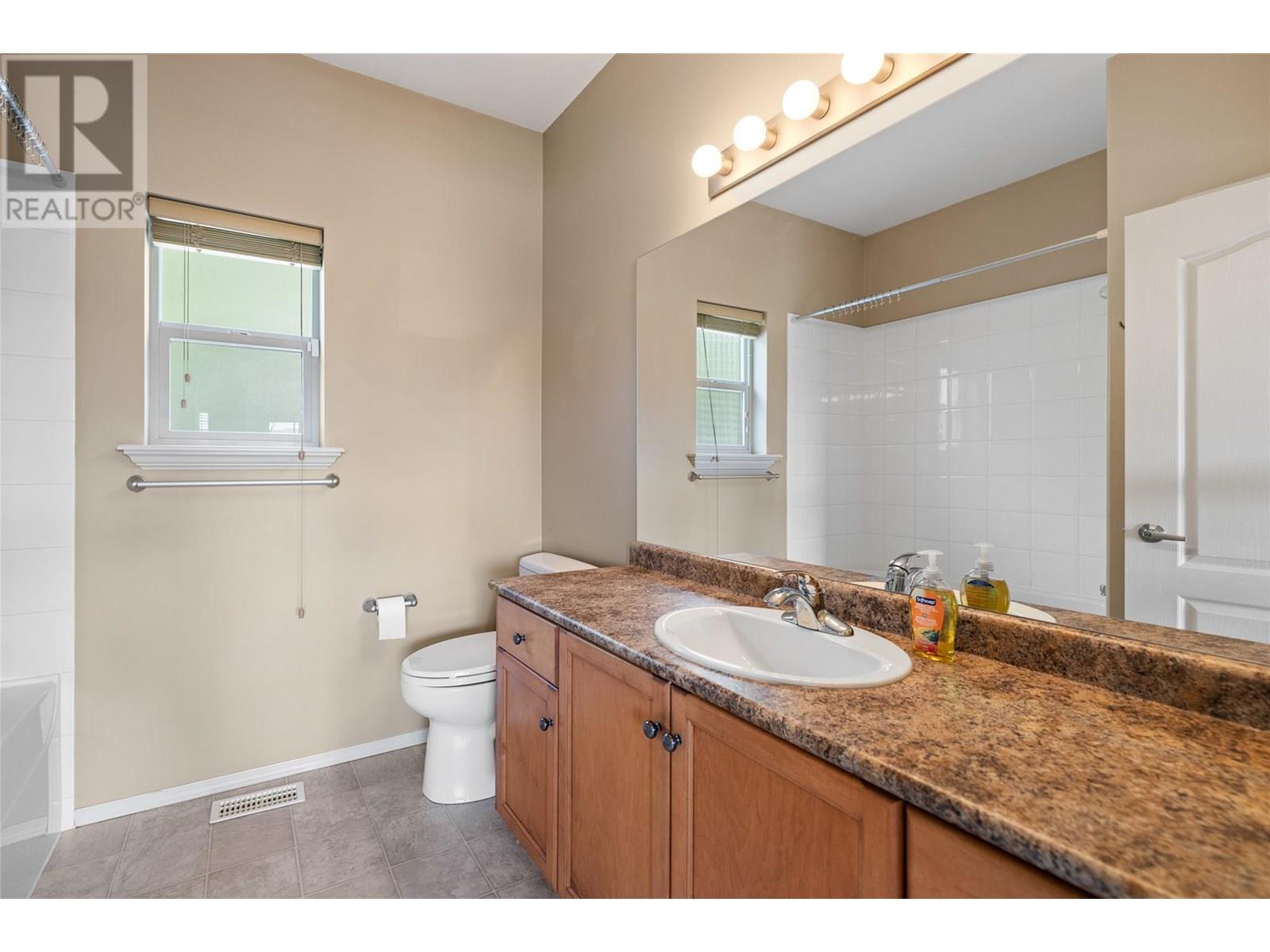  2060 Spyglass Way, West Kelowna