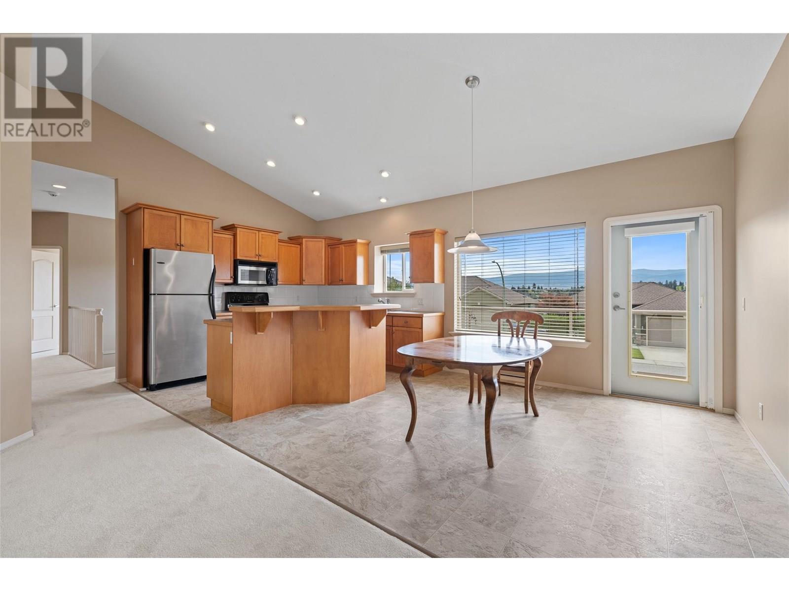  2060 Spyglass Way, West Kelowna