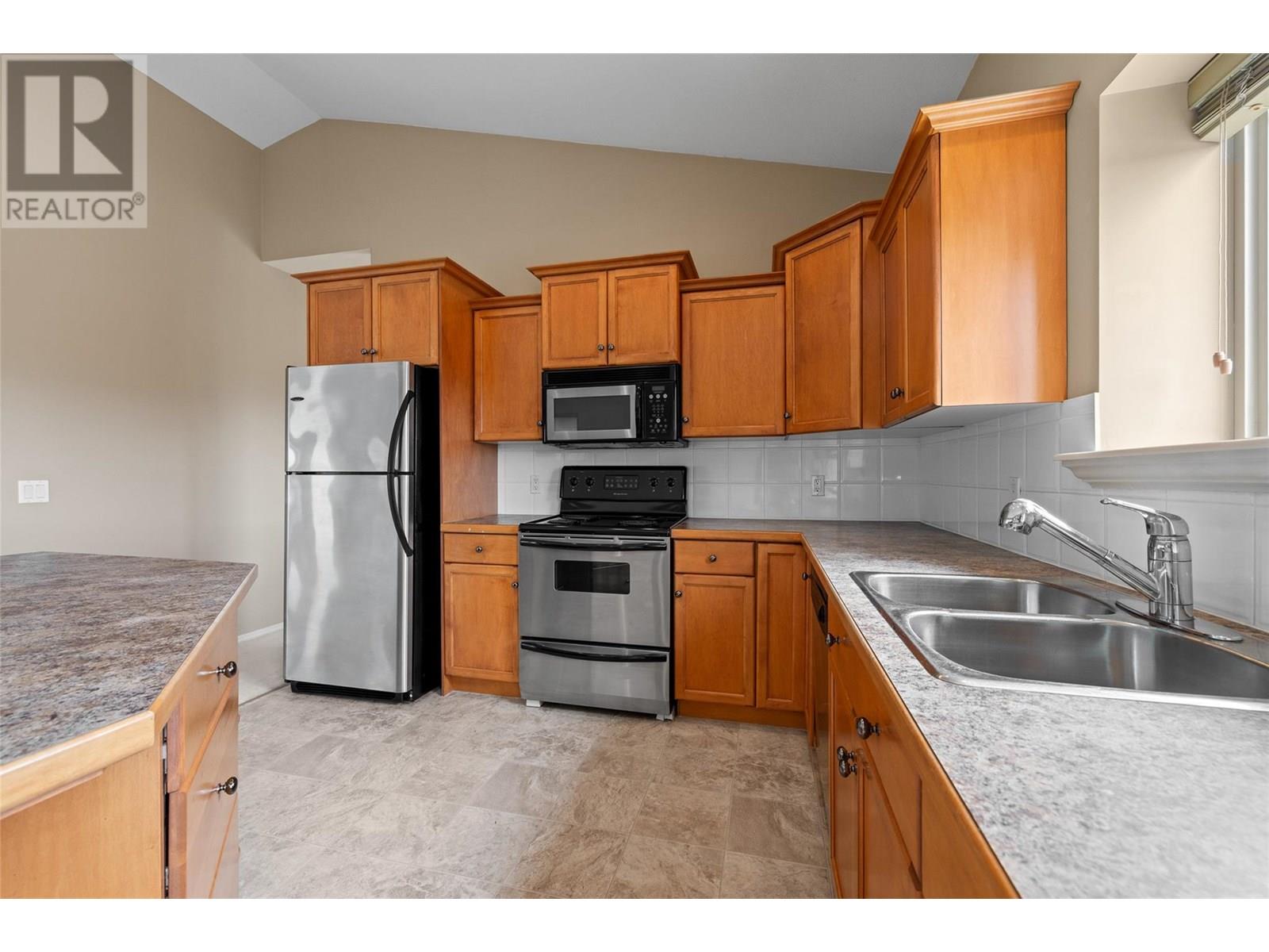  2060 Spyglass Way, West Kelowna