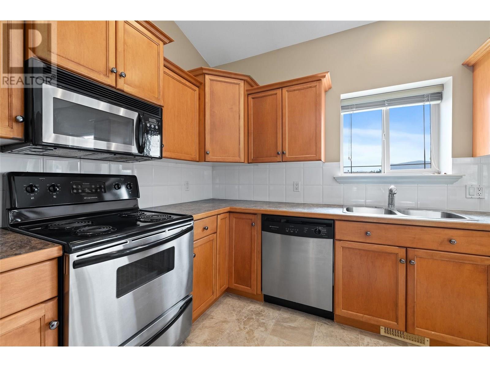  2060 Spyglass Way, West Kelowna