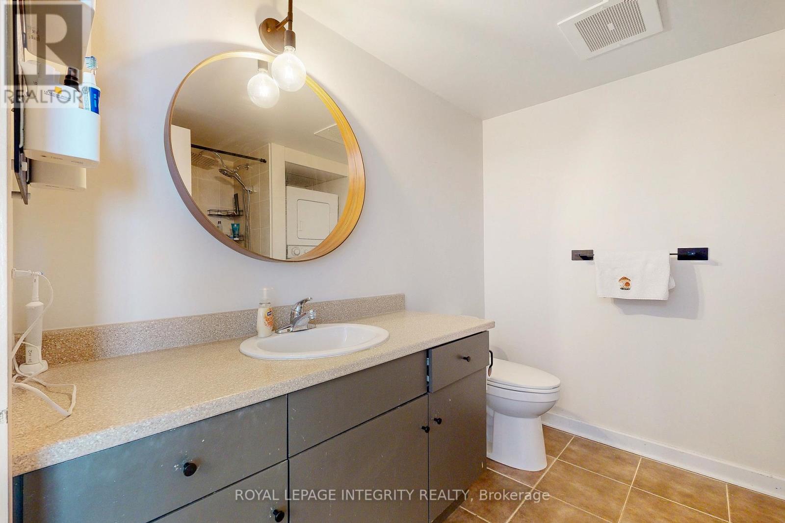 Photo 19 of 203 138 Somerset Street W, Ottawa ON