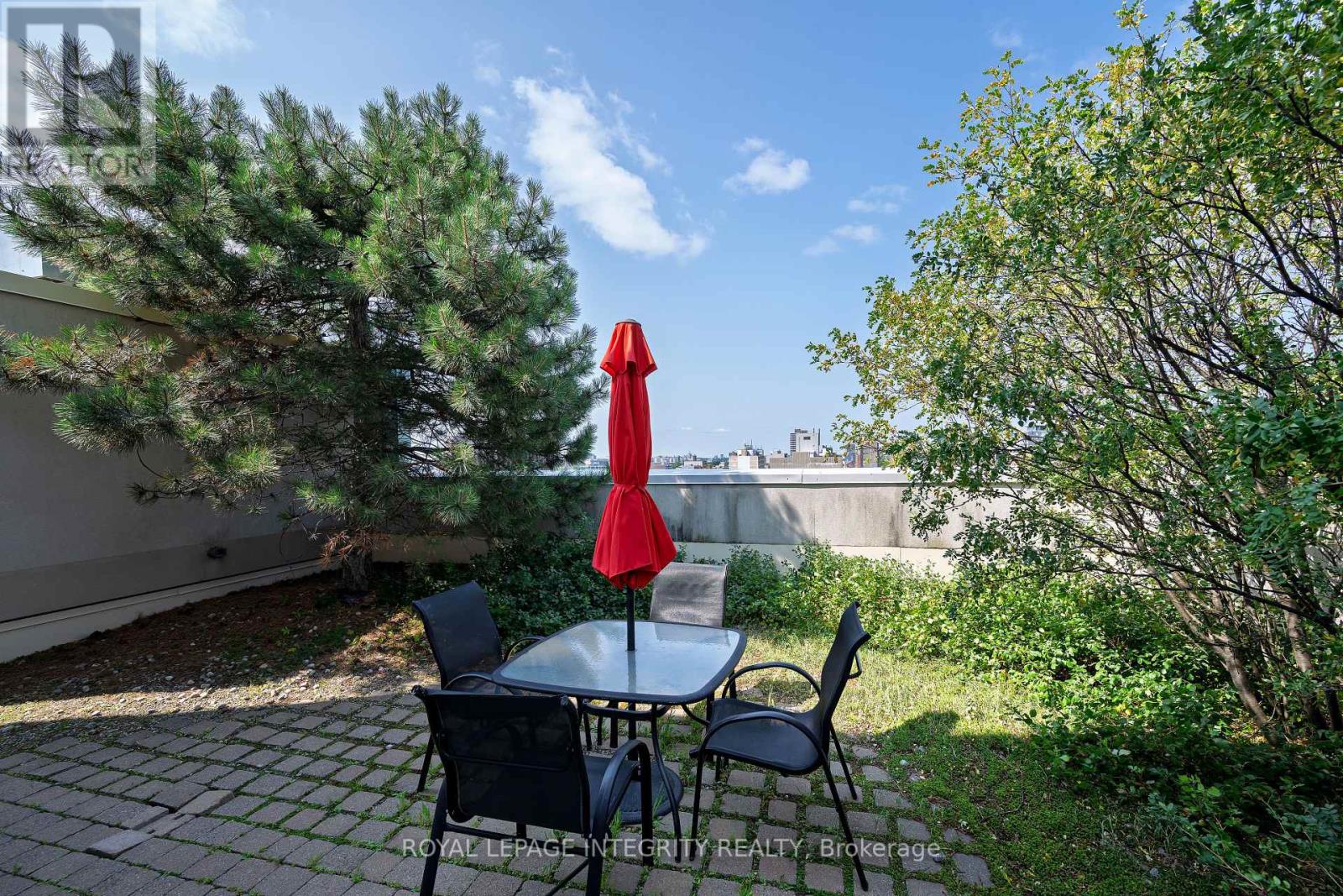 Photo 31 of 203 138 Somerset Street W, Ottawa ON