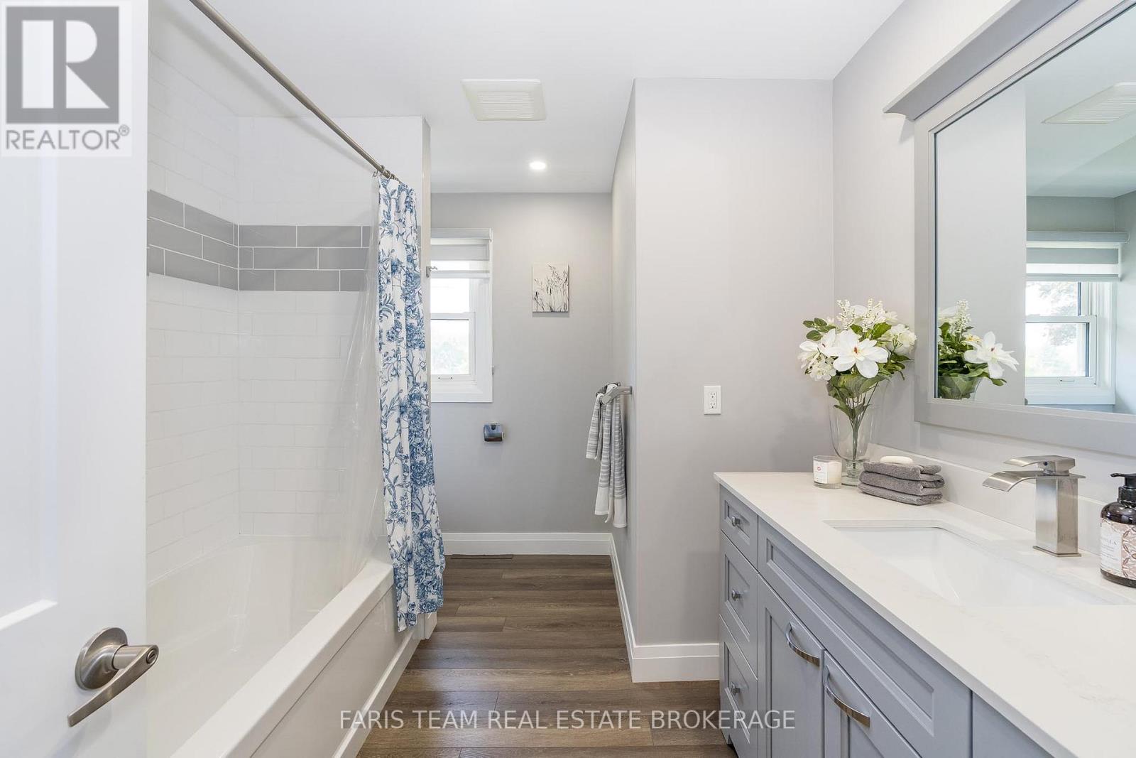 Photo 22 of 888 Hugel Avenue, Midland ON