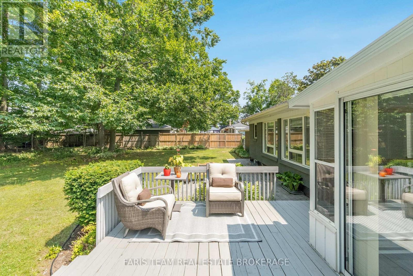 Photo 13 of 888 Hugel Avenue, Midland ON