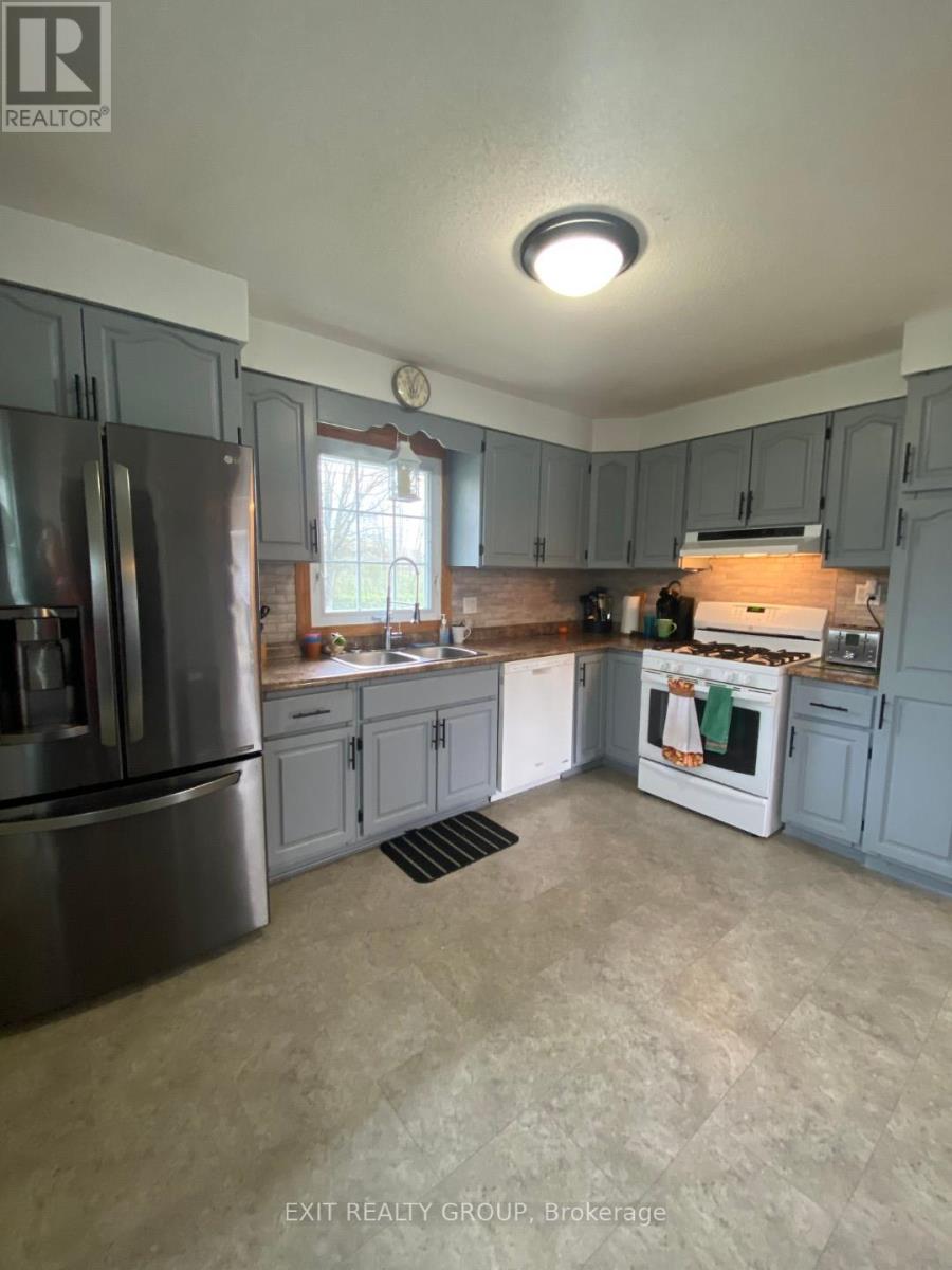 Photo 10 of 87 Bernard Long Road, Quinte West ON