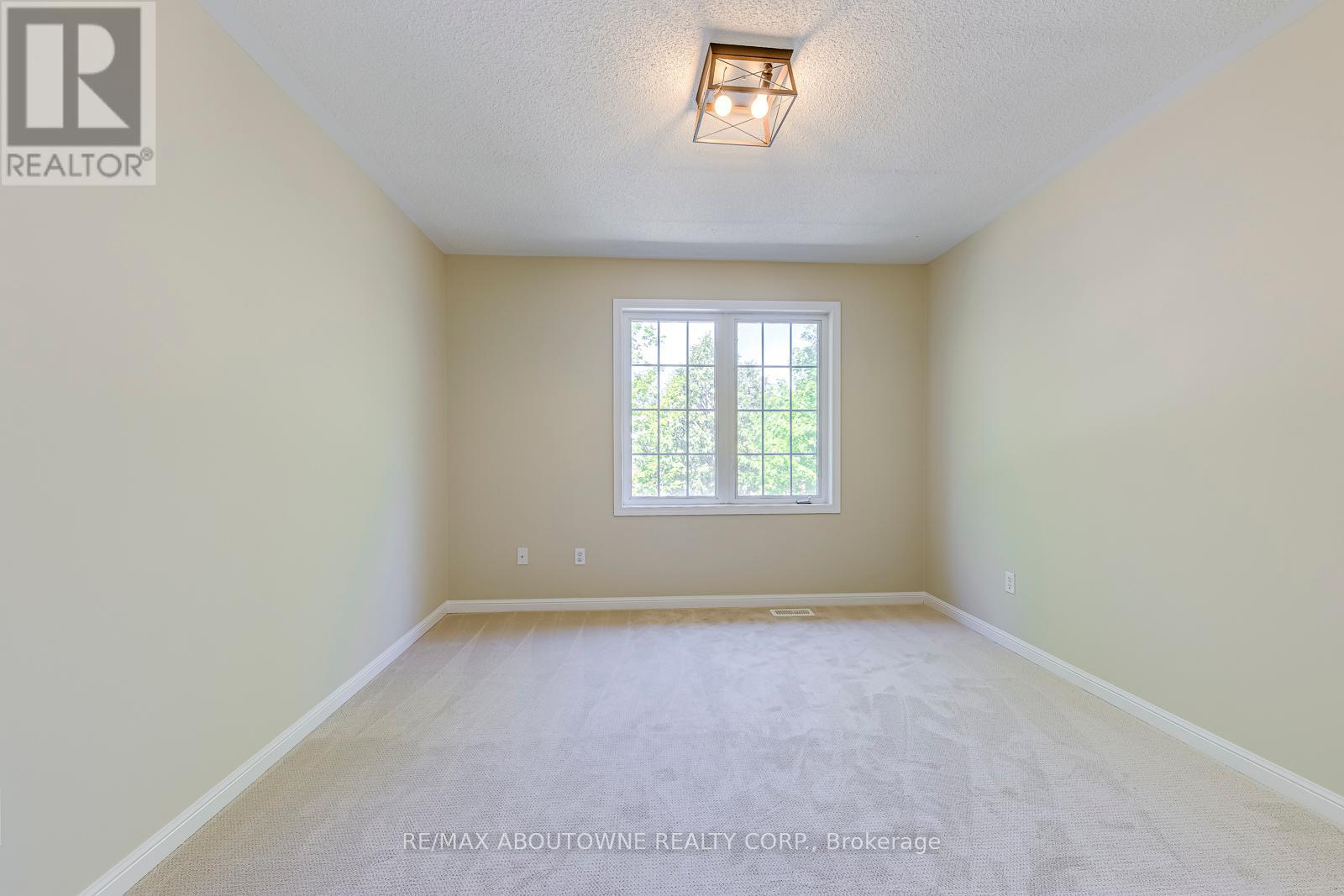 Photo 30 of 3037 Abernathy Way, Oakville ON