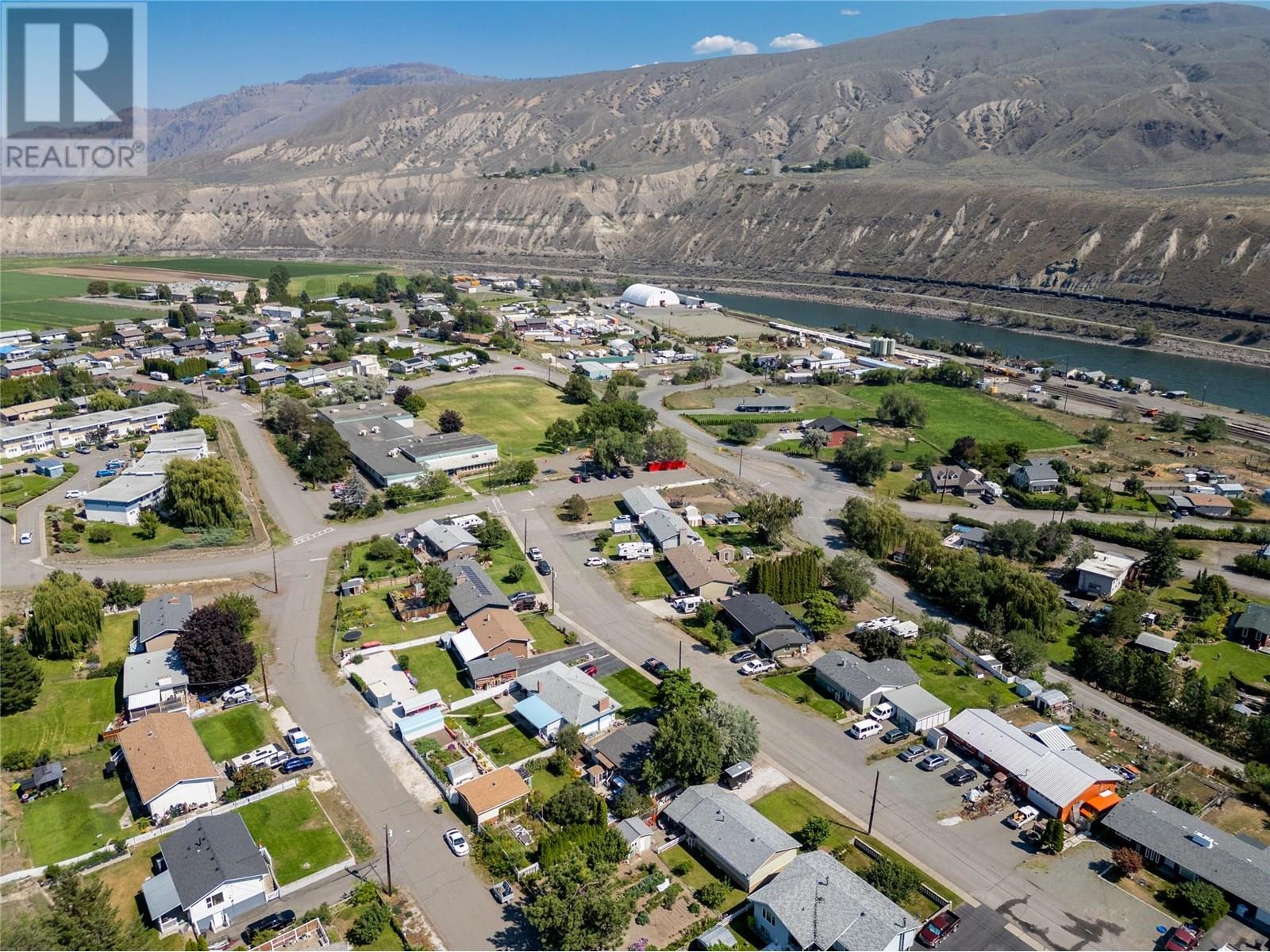 Photo 4 of 207 Ash Street, Ashcroft BC