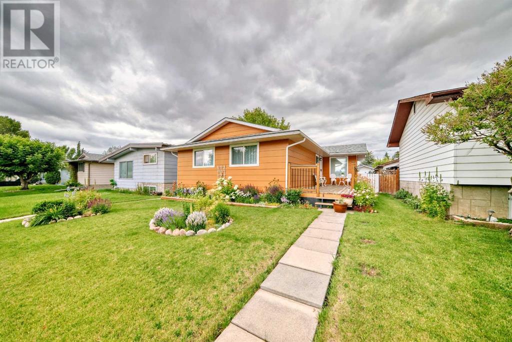 247 Doverview Crescent SE, Calgary, Alberta