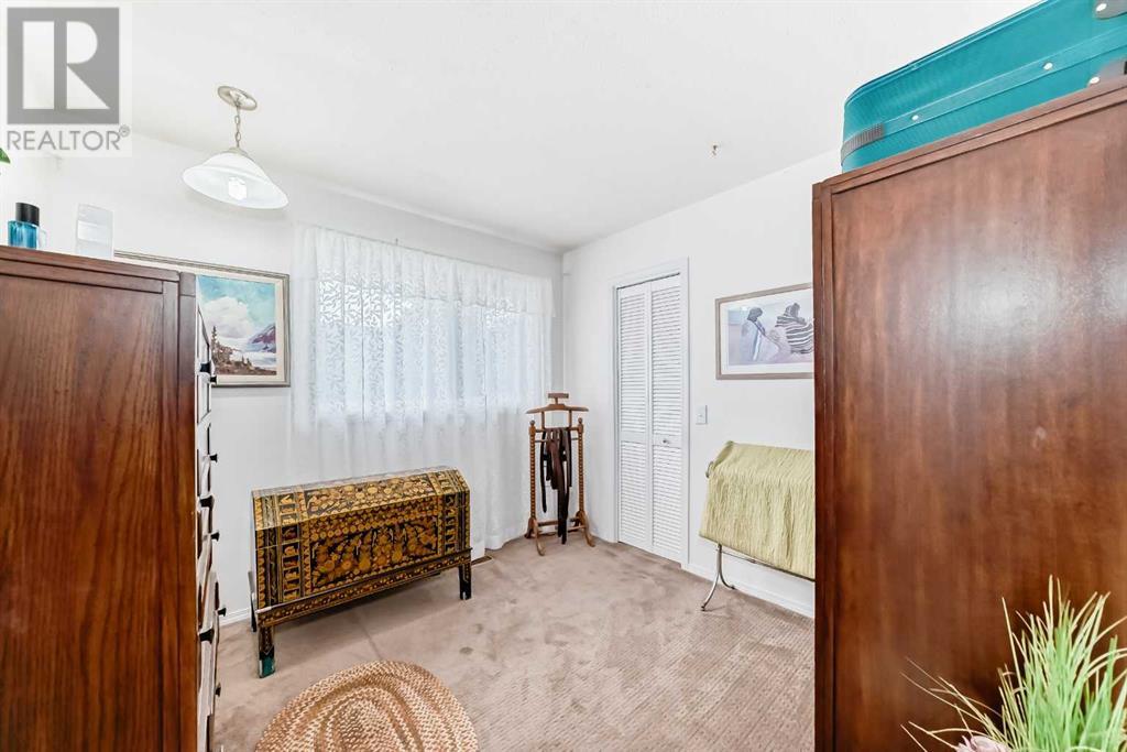 Single Family House Bungalow for Sale in  Doverview Crescent SE Dover Calgary 