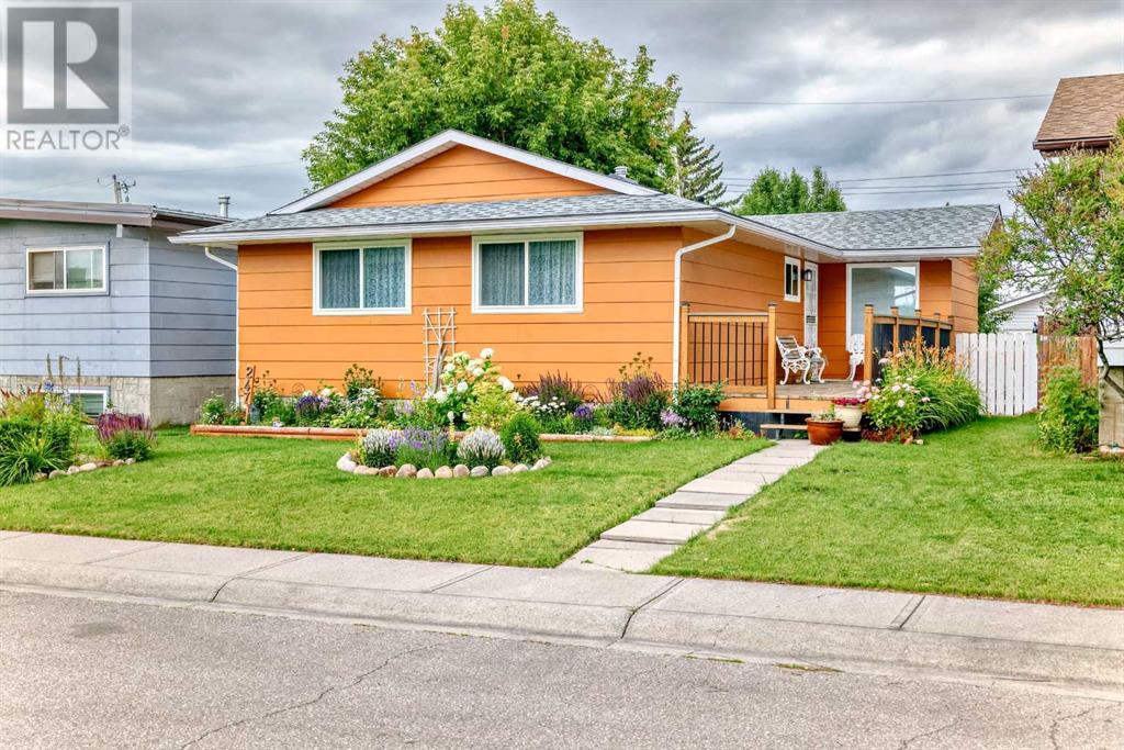 Single Family House Bungalow for Sale in  Doverview Crescent SE Dover Calgary 
