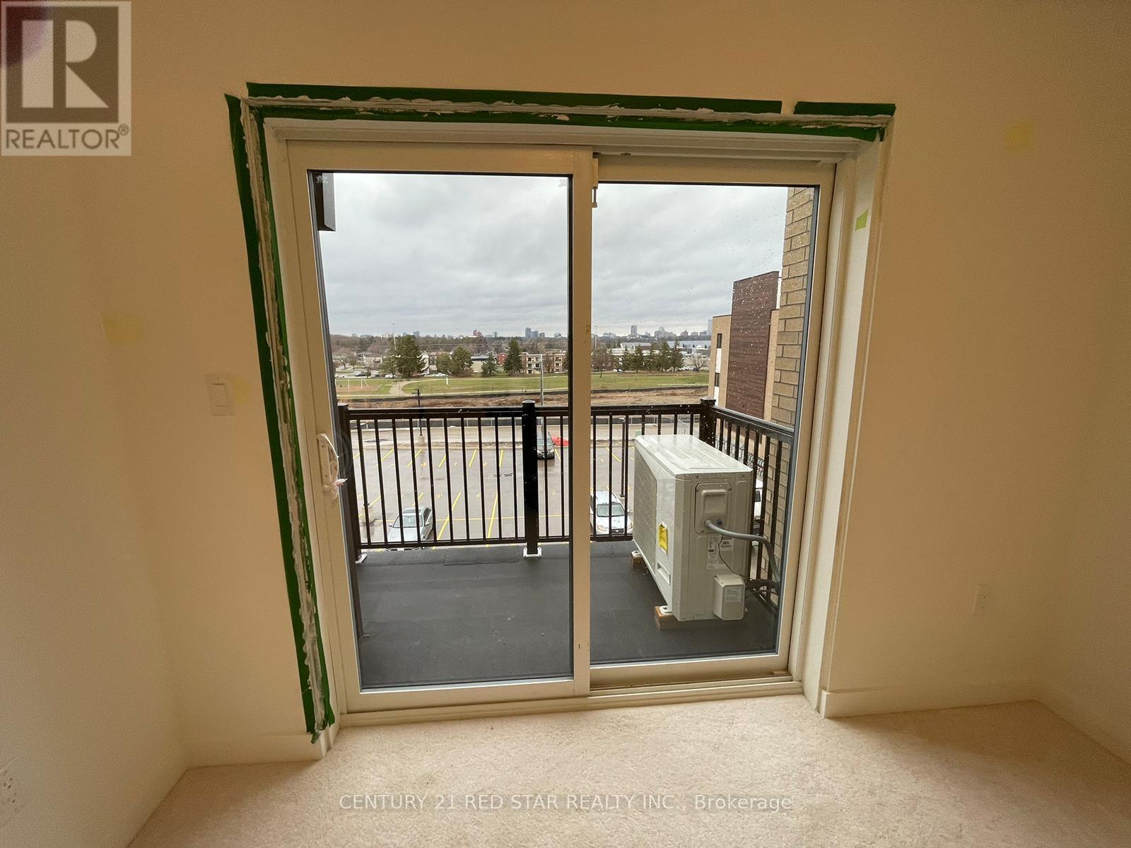 Photo 18 of C 11 10 Palace Street, Kitchener ON