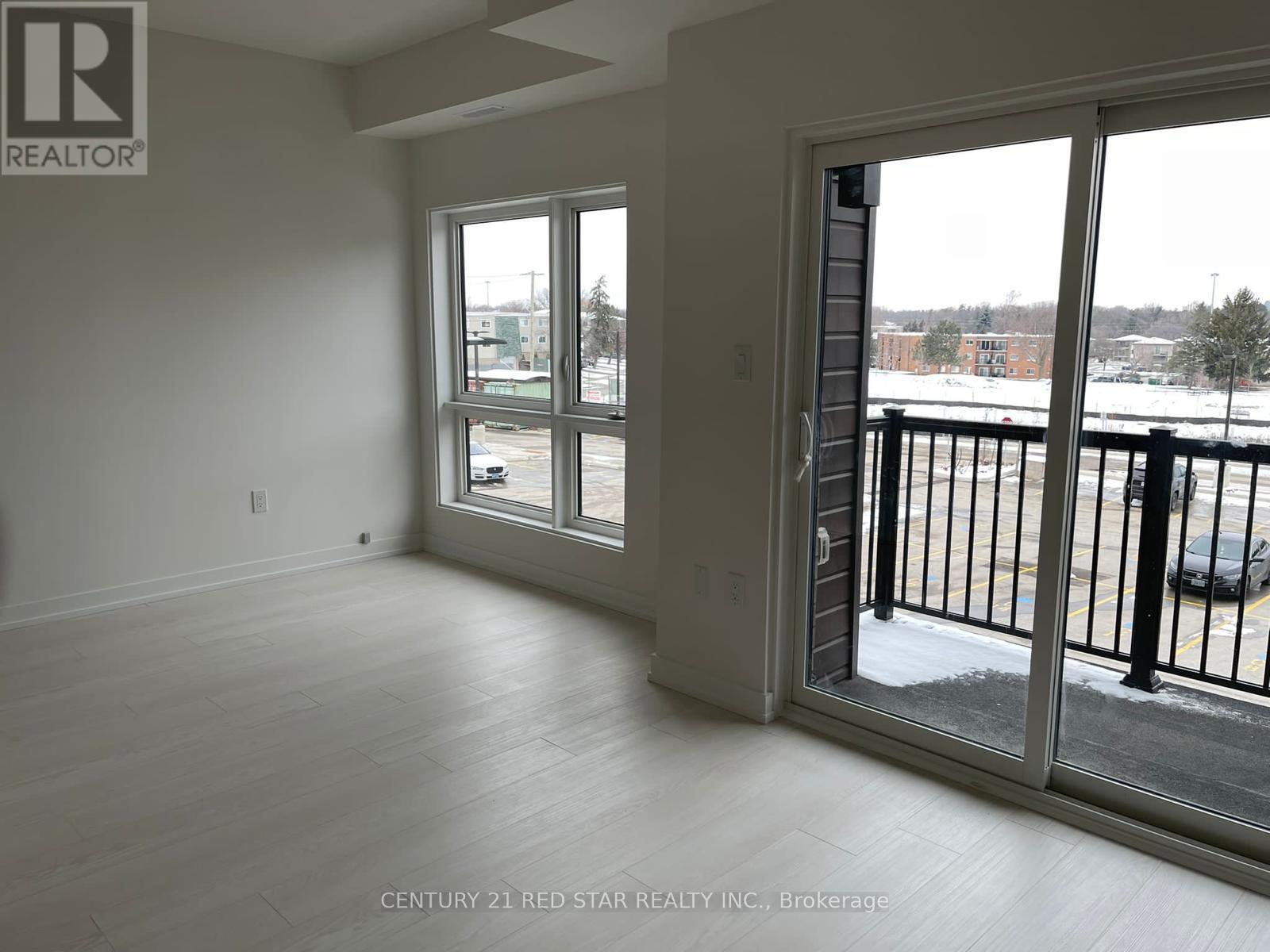 Photo 4 of C 11 10 Palace Street, Kitchener ON