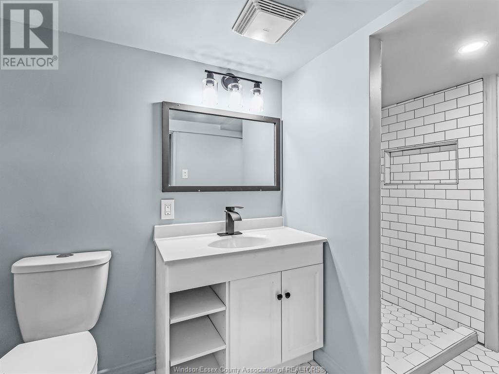 Photo 24 of 1722 Albert Road, Windsor ON