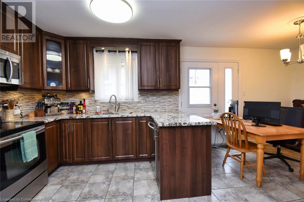 Photo 13 of 2682 Sherhill Drive, Mississauga ON