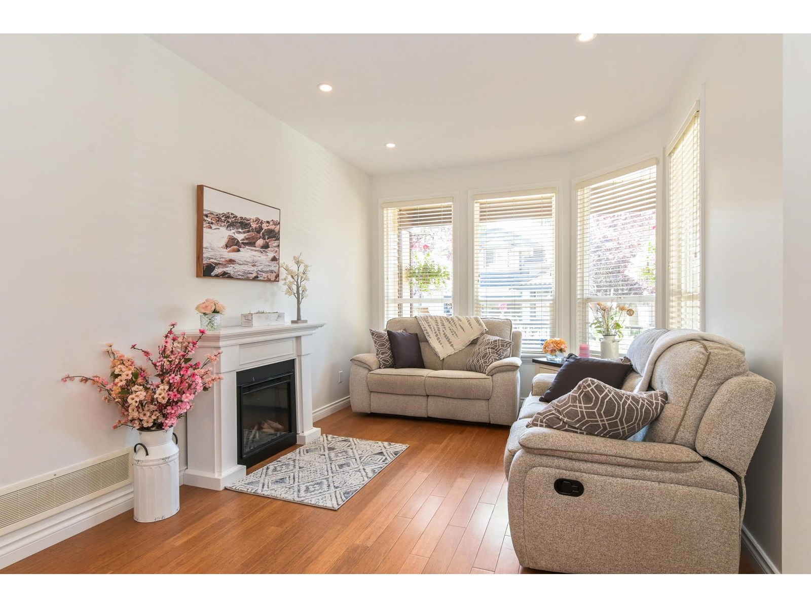 Photo 15 of 21671 89 A Avenue, Langley BC