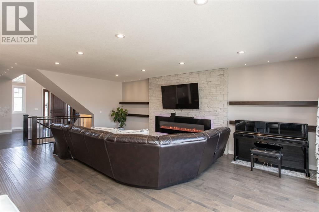 Photo 16 of 52 Talisman Close, Red Deer AB