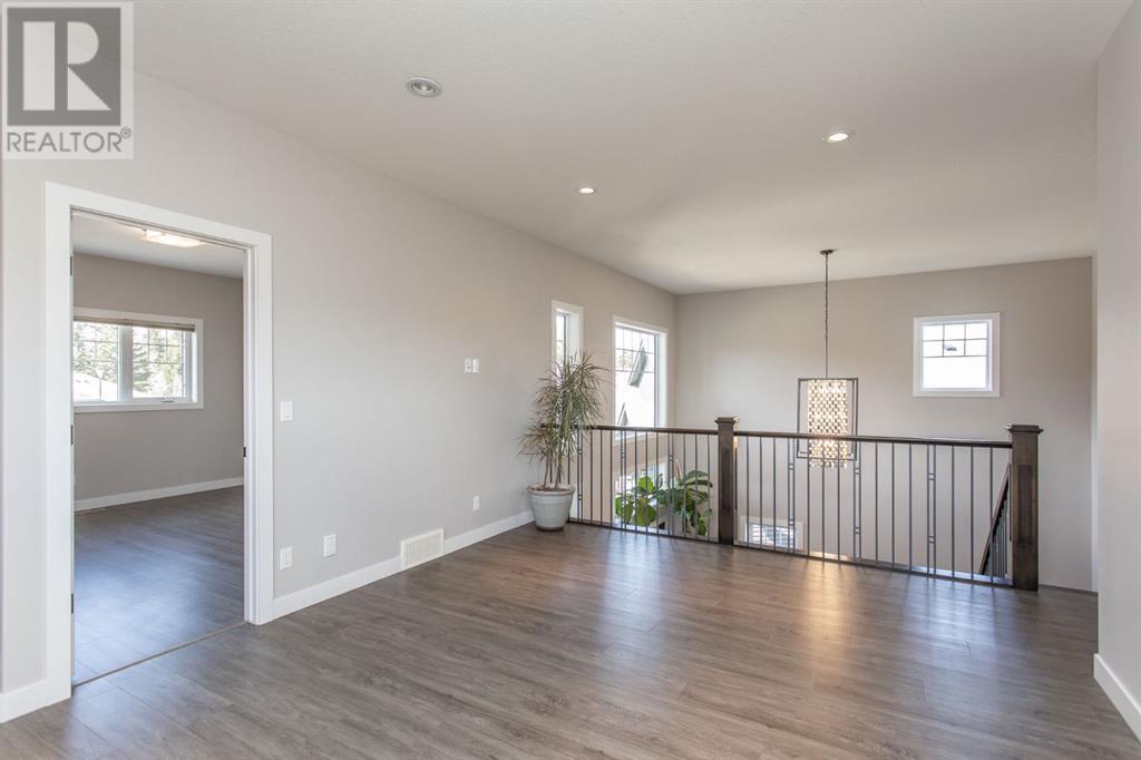Photo 22 of 52 Talisman Close, Red Deer AB