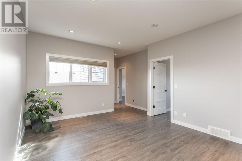 Photo 23 of 52 Talisman Close, Red Deer AB