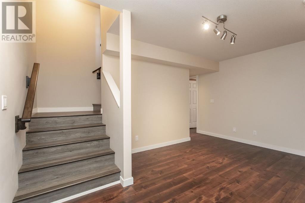 Photo 40 of 52 Talisman Close, Red Deer AB
