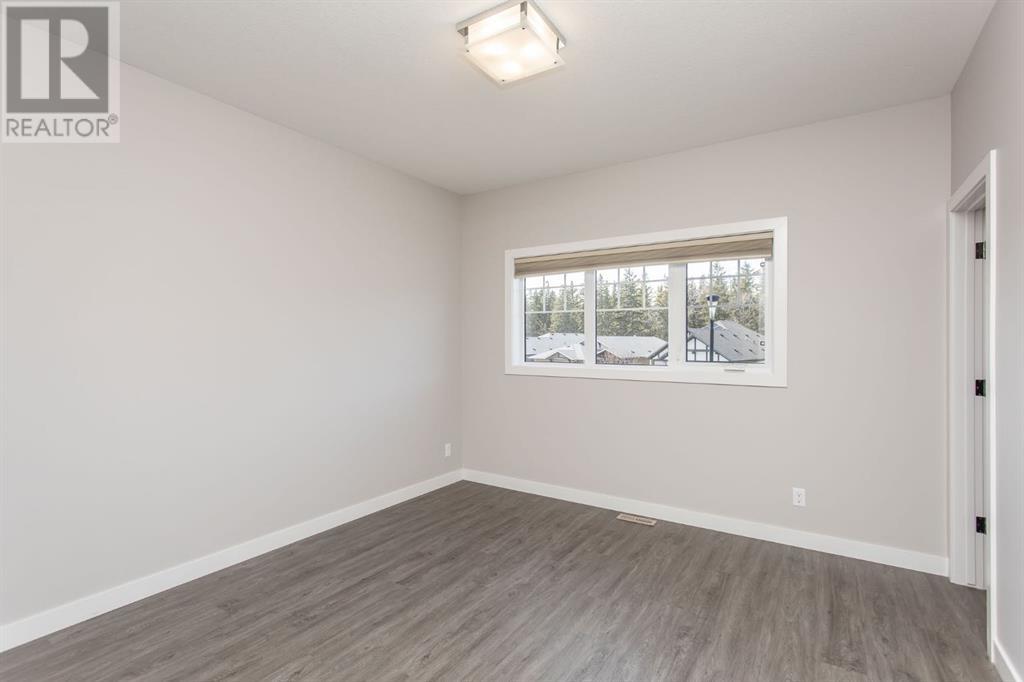 Photo 24 of 52 Talisman Close, Red Deer AB