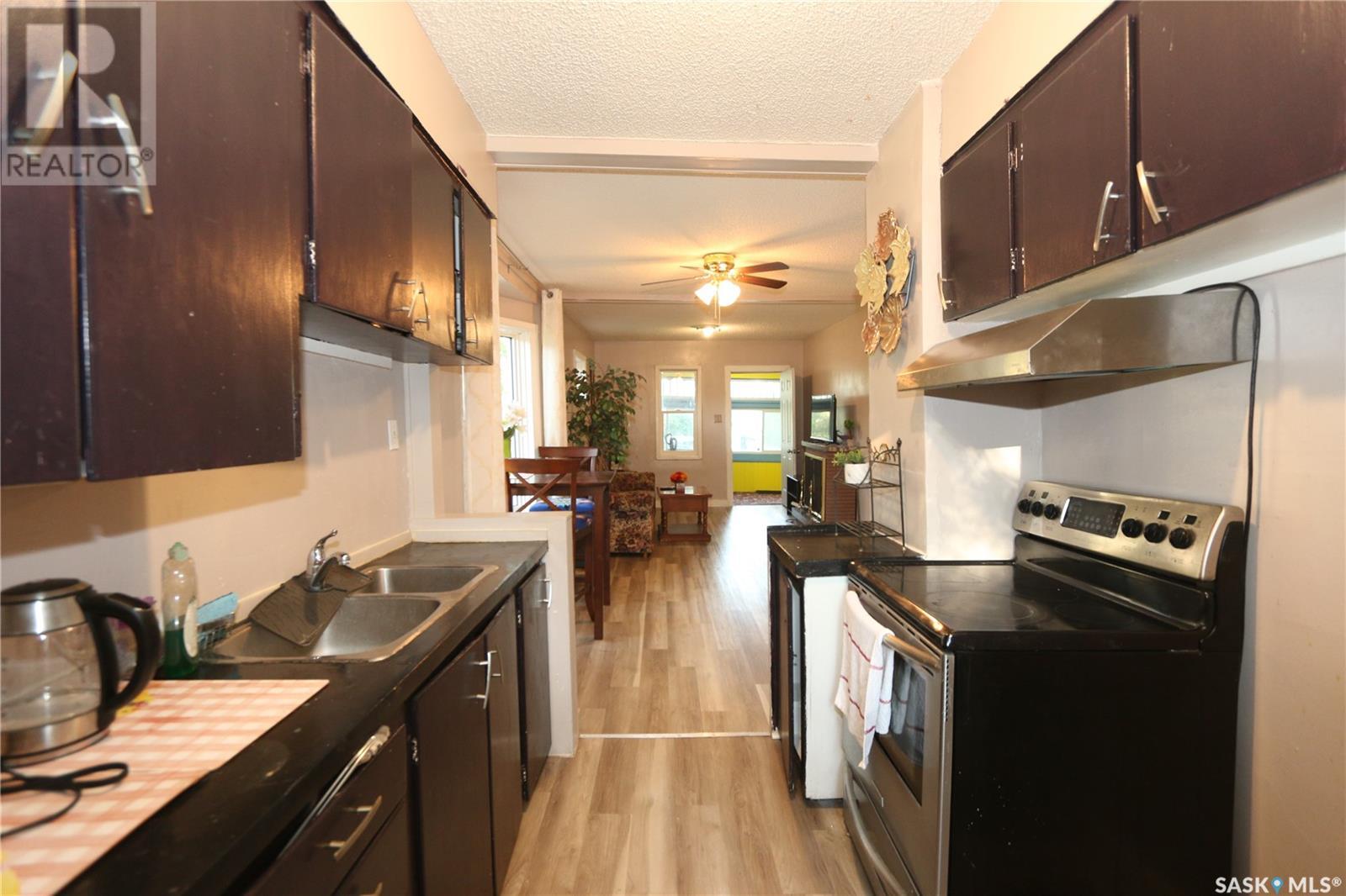 Photo 12 of 1360 Athol Street, Regina SK