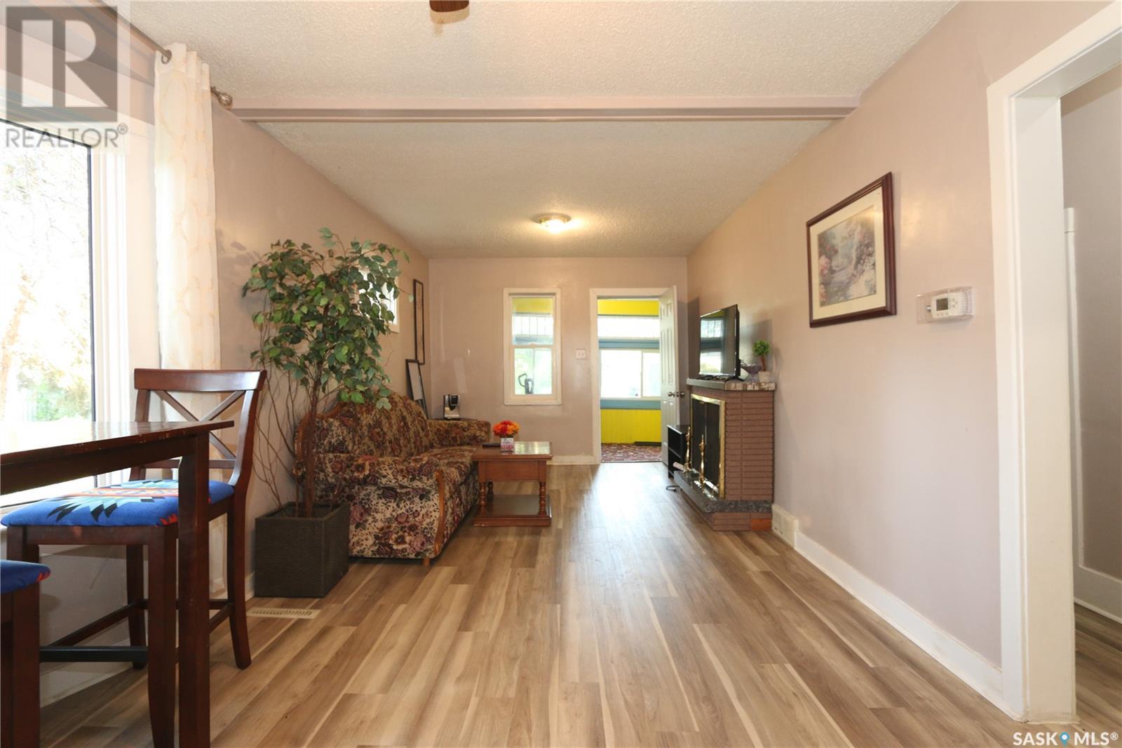 Photo 3 of 1360 Athol Street, Regina SK