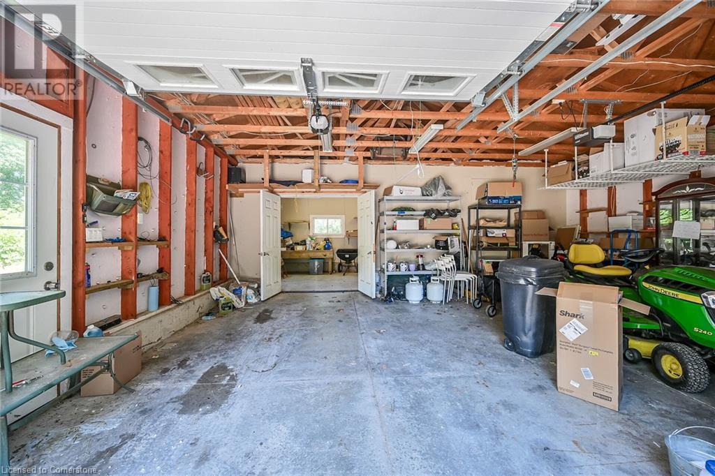 Photo 31 of 94 Sutherland Street W, Caledonia ON