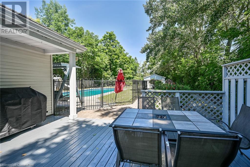 Photo 40 of 94 Sutherland Street W, Caledonia ON