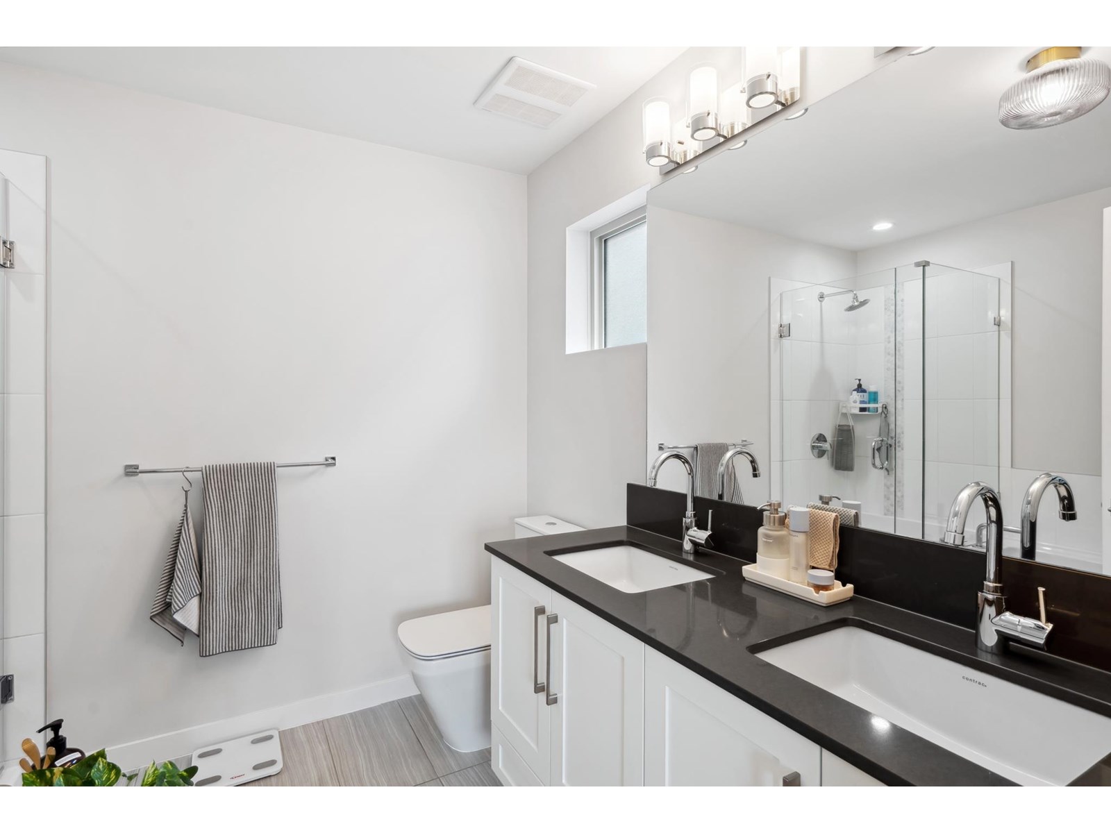 Photo 17 of 16447 24 Avenue, Surrey BC