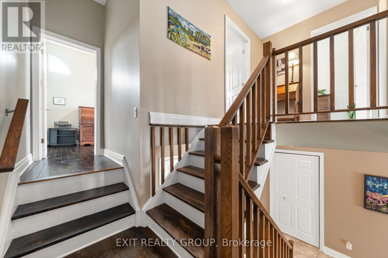 Photo 2 of 13 31 Keegan Parkway, Belleville ON