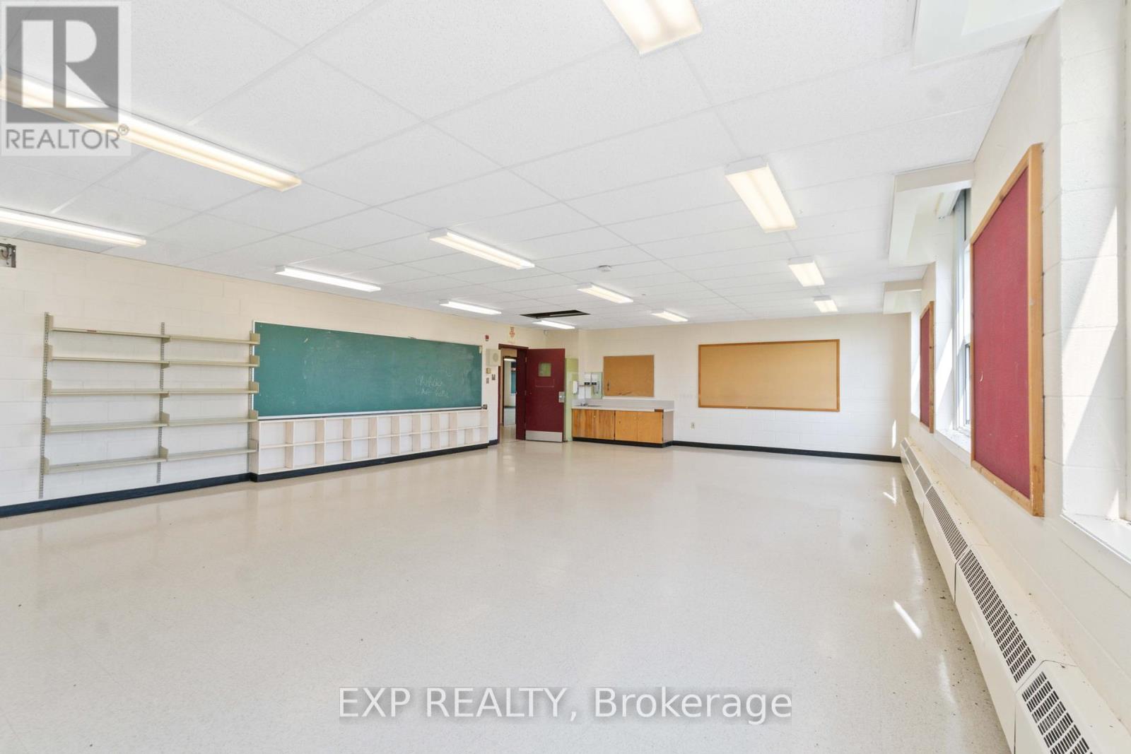 Photo 11 of 2159 County Road 16 Road, Merrickvillewolford ON