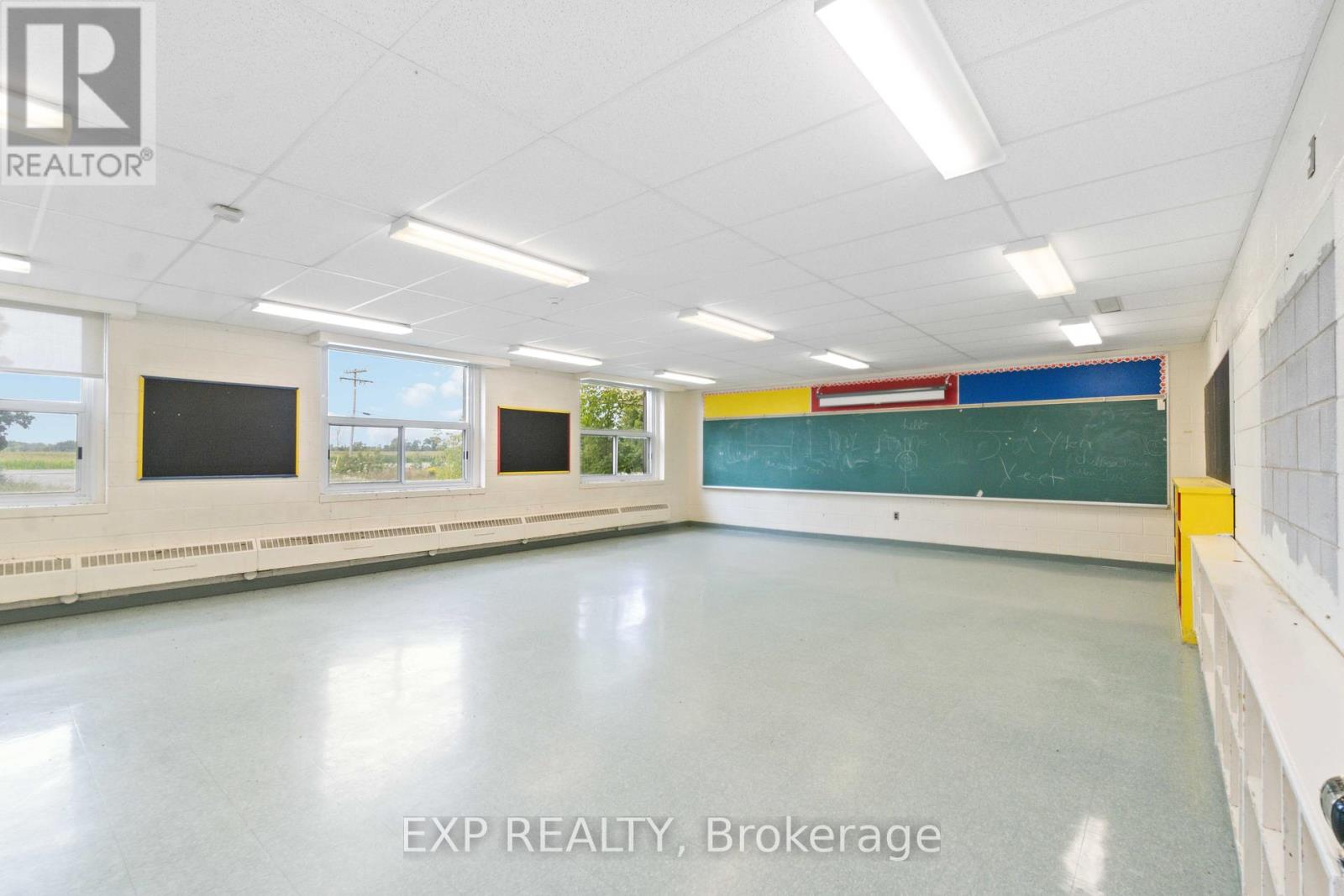 Photo 4 of 2159 County Road 16 Road, Merrickvillewolford ON